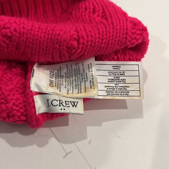 J Crew Woman's CoZy Persian Red Cable-Knit Beanie Hat w/ Faux-Fur Pom - Picture 3 of 3